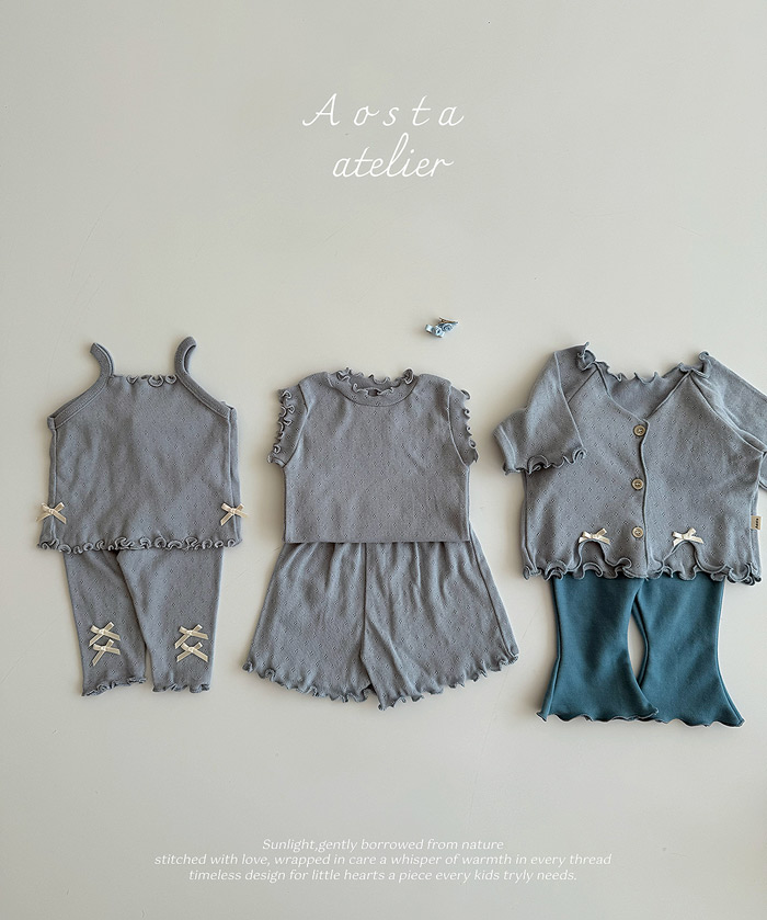 SS Camellia Sleeveless T
