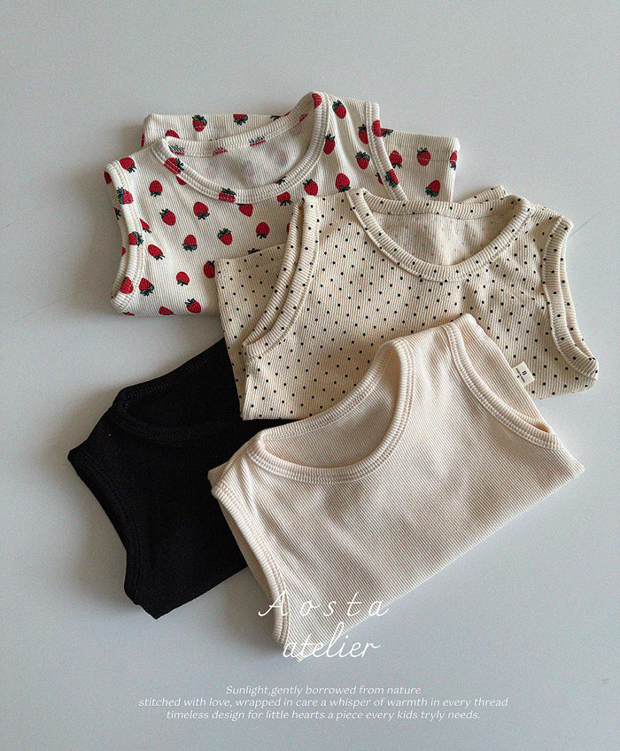 SS Lip Sleeveless T