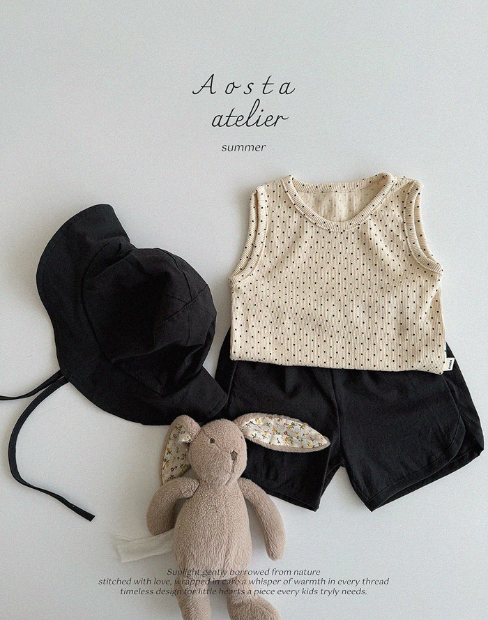 SS Lip Sleeveless T