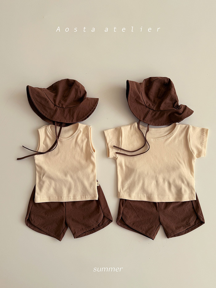 SS Lip Sleeveless T