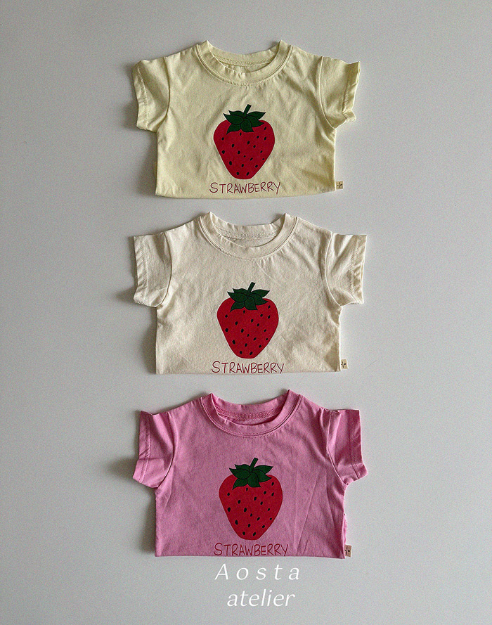 SS Strawberry T