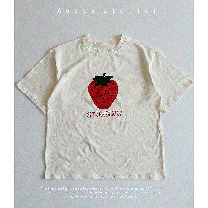 SS Strawberry mom T