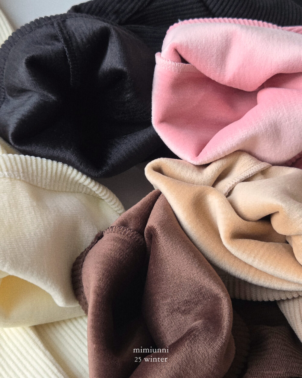 25WIN 羅紋休閒寬褲 任兩件折NT.50