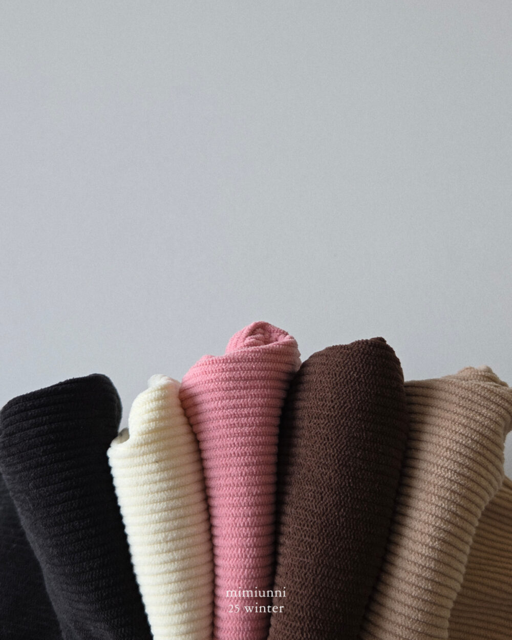 25WIN 羅紋休閒寬褲 任兩件折NT.50