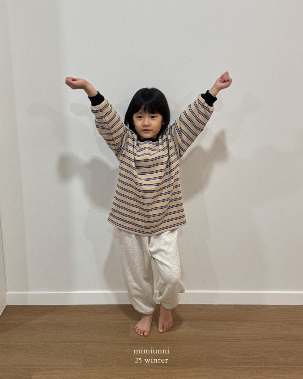 25WIN 條紋長袖上衣 任兩件折NT.50