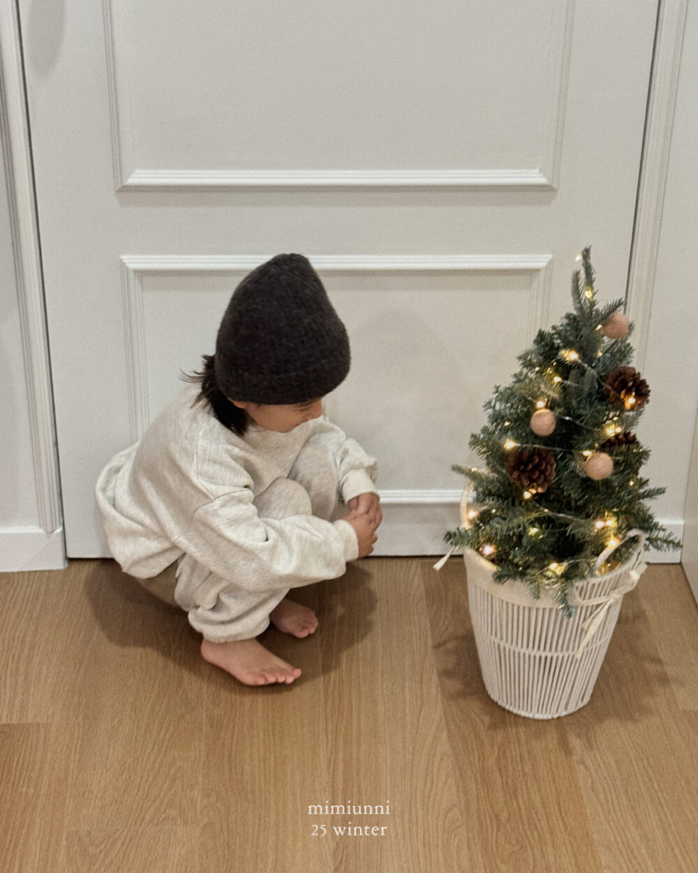 25WIN 基本款大學T 任兩件折NT.50