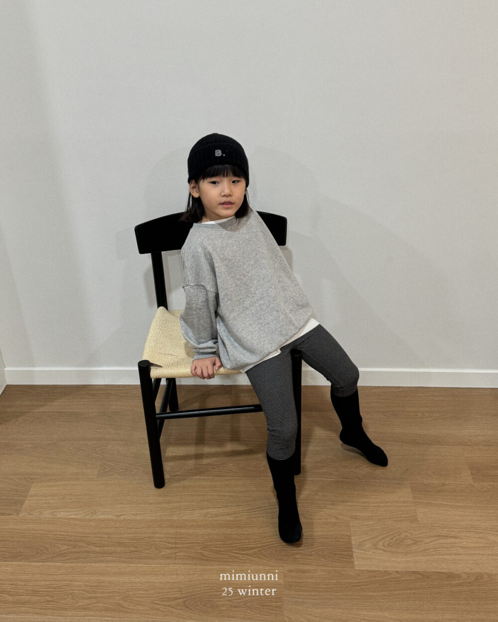 25WIN 基本款大學T 任兩件折NT.50