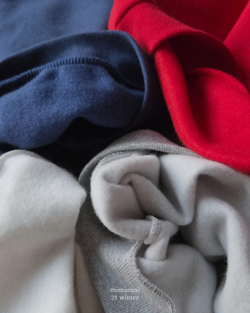 25WIN 基本款大學T 任兩件折NT.50