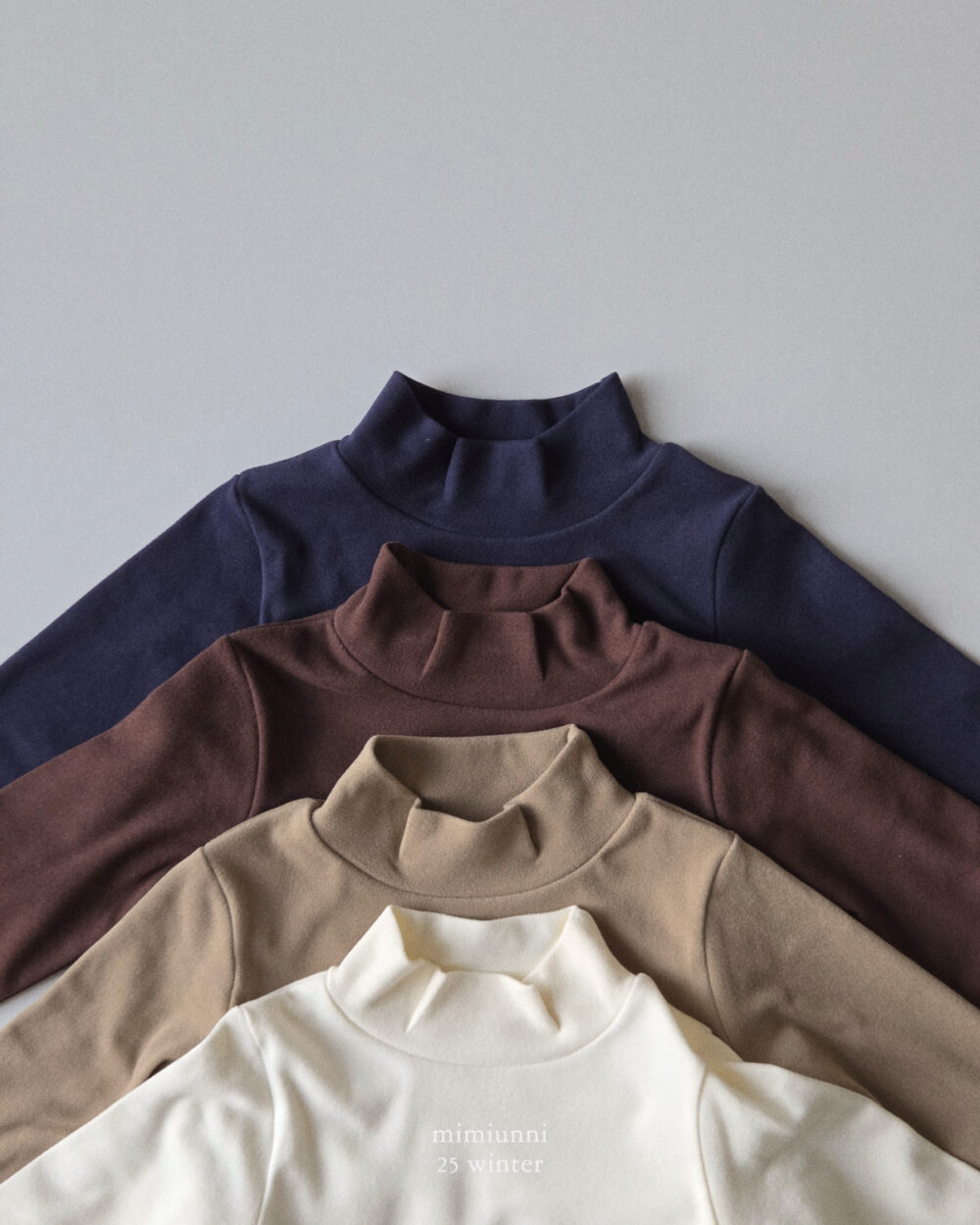 웜목폴라 (8) 25WIN 小立領長袖上衣 任兩件折NT.50