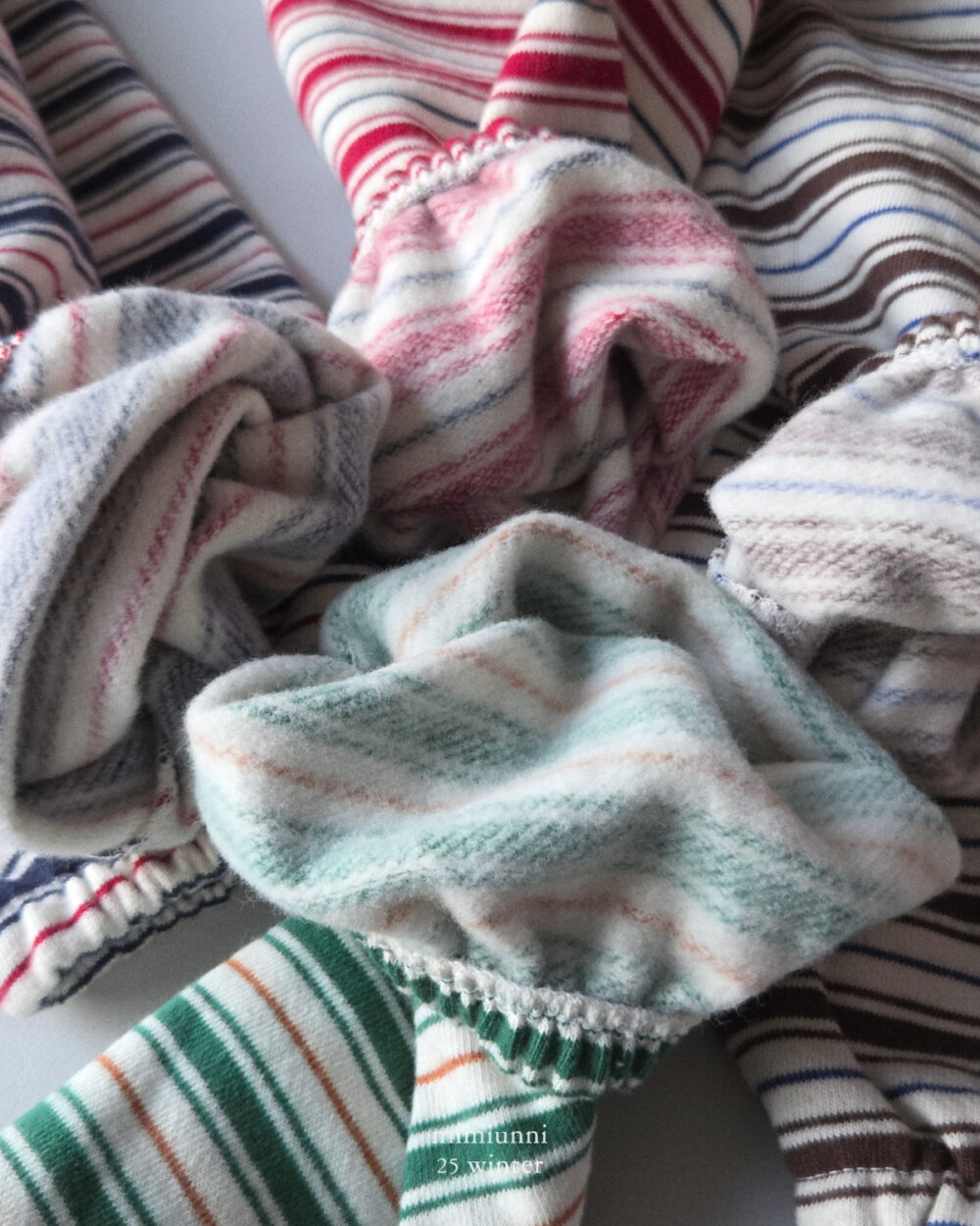 윌리부탁pt (2) 25WIN 條紋休閒長褲 任兩件折NT.50